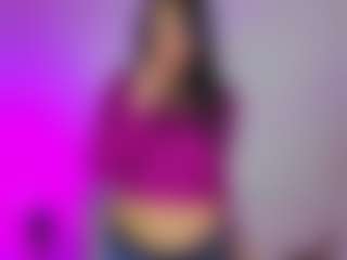 Live cam show with Eliie-Ruizz - Oil on chickslive.net