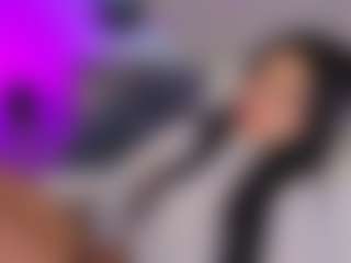 Live cam show with Eliie-Ruizz - Skinny on Camsoda