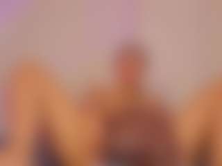 Eliie-Ruizz's Live Sex Cam Show