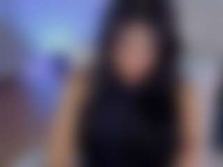 Live cam show with Eliie-Ruizz - Body Massage on Camsoda