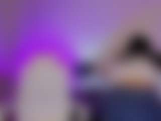 Live cam show with Eliie-Ruizz - Spanks on livesuperchat.net