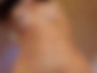 Live cam show with Eliie-Ruizz - Nipple Piercings on Camsoda