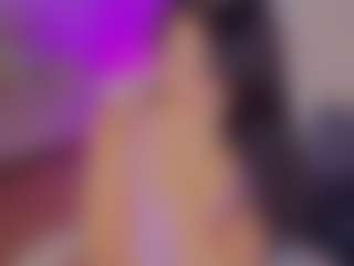 Live cam show with Eliie-Ruizz - Innocent on Soda Cam