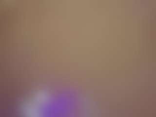 Live cam show with Eliie-Ruizz - Innocent on sexylivex.com