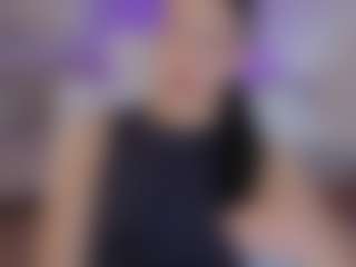 Live cam show with Eliie-Ruizz - Nipple Piercings on googirlz