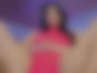 Live cam show with Eliie-Ruizz - Innocent on CamSodaAdn