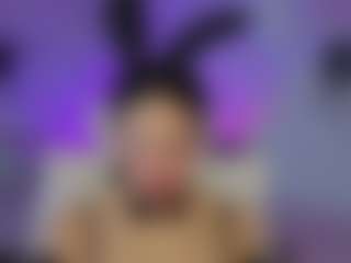 Live cam show with Eliie-Ruizz - Shaved on CamwithHer