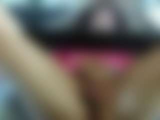 lauramonolo's Live Sex Cam Show