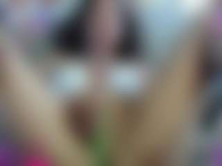 lauramonolo's Live Sex Cam Show