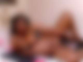 Live cam show with MatureNesh - Tittyfuck on Camsoda