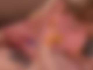 Live cam show with VelvetAnna - Green Eyes on livesuperchat.net