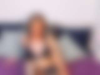Live cam show with NatasaWilder - Squirt on Dare Cams