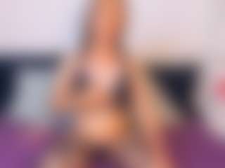 Live cam show with NatasaWilder - BBW on Camiplay Live