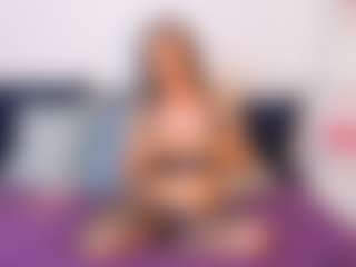 Live cam show with NatasaWilder - Granny on Hubzter Live