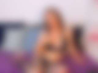 Live cam show with NatasaWilder - Middle Aged on Fling VIP Chat