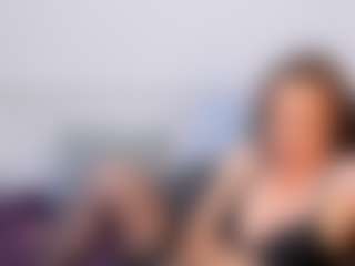 Live cam show with NatasaWilder - Bedroom on infinitiblacc.com