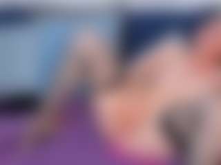 Live cam show with NatasaWilder - Public on Soda Cam