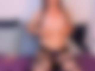 NatasaWilder MILF webcam performer live streaming