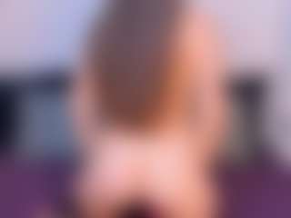 NatasaWilder MILF webcam performer live streaming