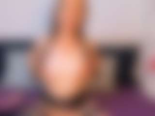 Live cam show with NatasaWilder - Granny Dildo on wildcum.com