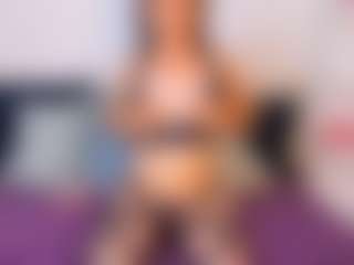 Live cam show with NatasaWilder - Public Mature on https://playwithruby.com
