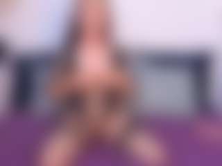 Live cam show with NatasaWilder - Latina Mature on Chatstar