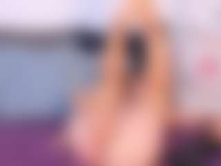 Live cam show with NatasaWilder - College MILF on Hubzter Live
