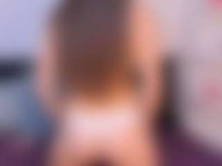 Live cam show with NatasaWilder - Granny Dildo on xplaylive.com