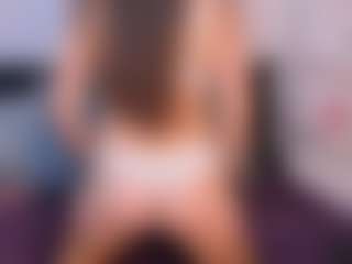 Live cam show with NatasaWilder - Middle Aged on Chatstar