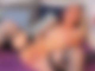 Live cam show with NatasaWilder - Lush MILF on Camming Site