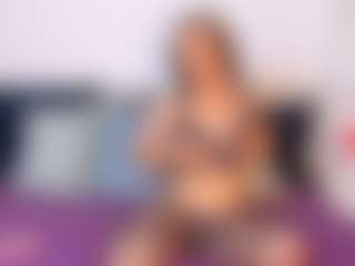 Live cam show with NatasaWilder - Body Massage on studioflirtlive.com
