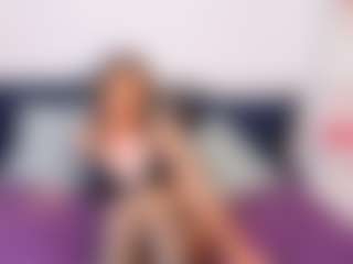 Live cam show with NatasaWilder - Bedroom Mature on galaxygirlnitro.com