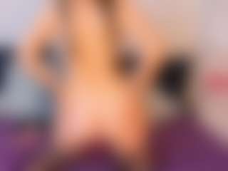 Live cam show with NatasaWilder - Camel Toe on 1on1-livenow