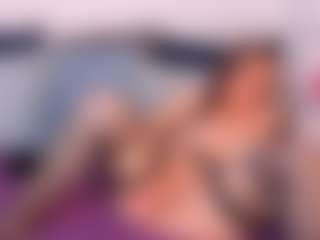 Live cam show with NatasaWilder - Granny Squirt on Camsoda