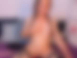 Live cam show with NatasaWilder - Bedroom on Camsoda