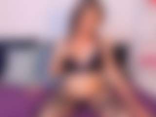 Live cam show with NatasaWilder - Granny Dildo on Camsoda