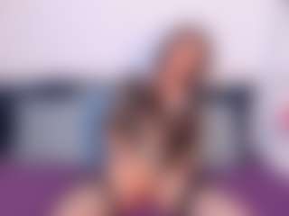 Live cam show with NatasaWilder - Petite on Camsoda