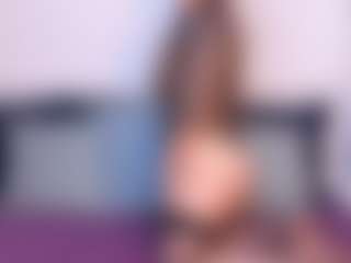 NatasaWilder MILF webcam performer live streaming