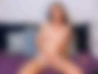 Live cam show with NatasaWilder - Big Tits on hrnylive.com