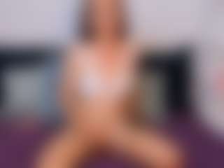 Live cam show with NatasaWilder - BBW on studioflirtlive.com