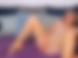 Live cam show with NatasaWilder - Petite on Camsoda