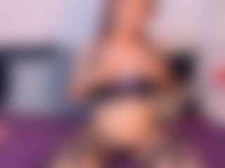 Live cam show with NatasaWilder - Gamer Mature on Camsoda