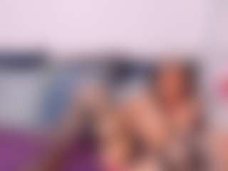 Live cam show with NatasaWilder - Petite MILF on Camsoda