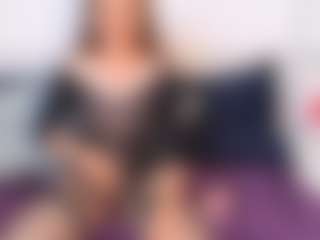 Live cam show with NatasaWilder - Shaved Pussy Mature on Camsoda