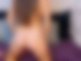 Live cam show with NatasaWilder - Latina Mature on CamwithHer