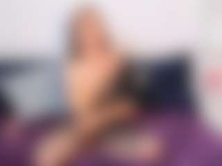 Live cam show with NatasaWilder - Lush MILF on Dolls Live