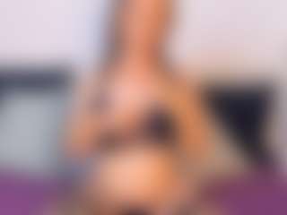 Live cam show with NatasaWilder - Mature on madthumbs
