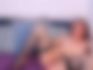 Live cam show with NatasaWilder - Middle Aged on Camsoda