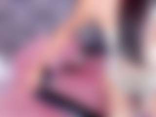 Live cam show with Baddinner - Tease on Livezox