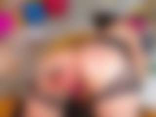 Live cam show with Bigass-dayla - Brown Hair MILF on CamClone